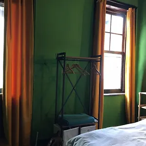 https://titan-house-hostel.hotelsofizmir.com